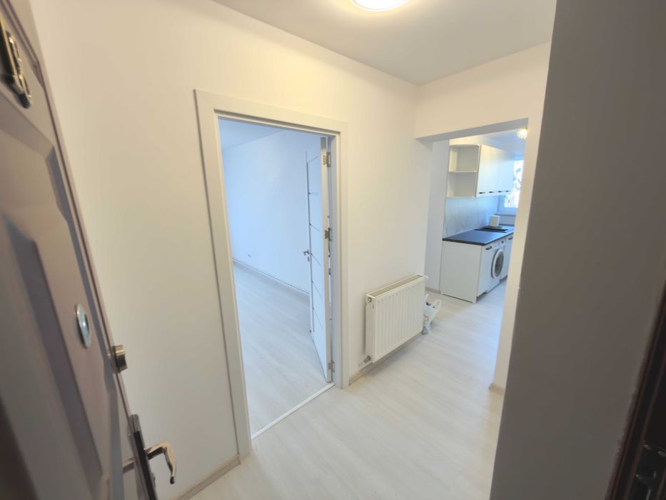 Închiriez apartament 2 camere decomandate, recent renovat – Cornisa