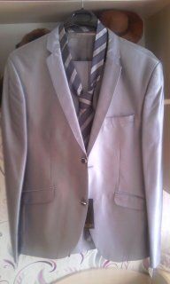 Продаю мужской костюм