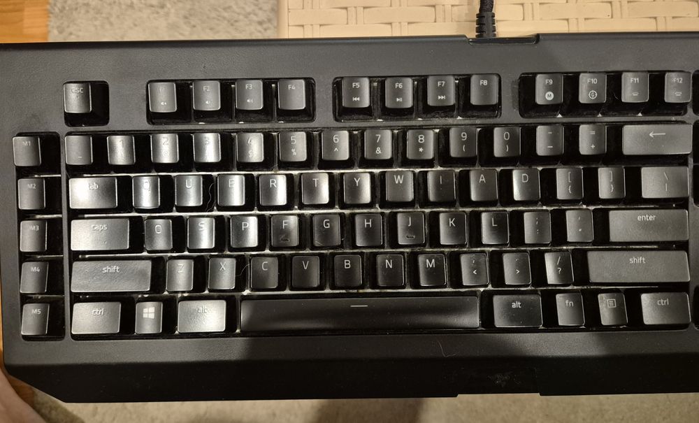 Vand tastatura Razer BlackWidow Chroma V2