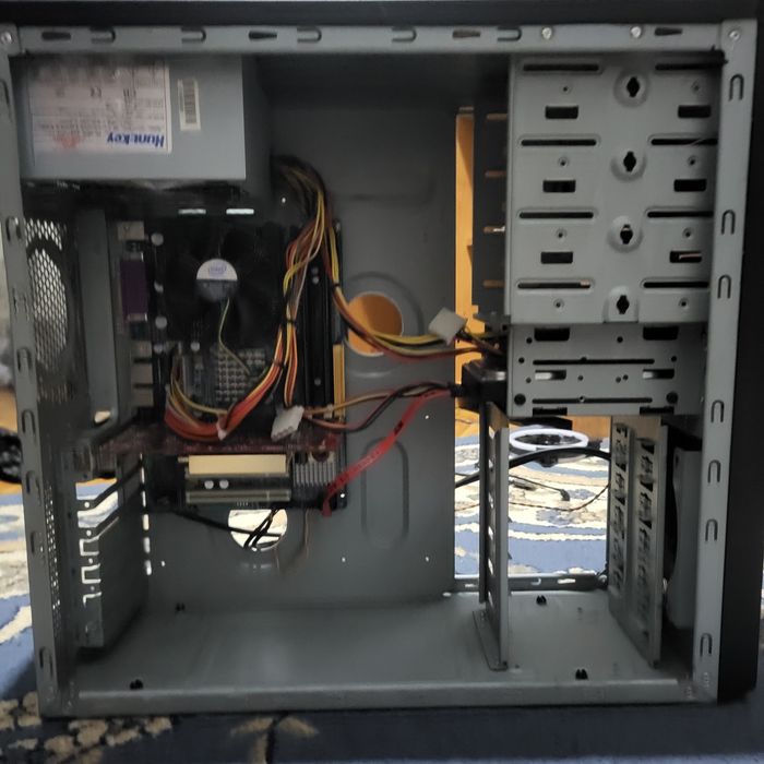 Компьютер для работы.