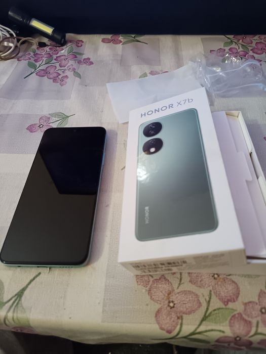 Telefon x7b de vinzare