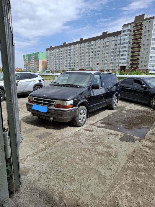 Продам машину Chrysler Voyager