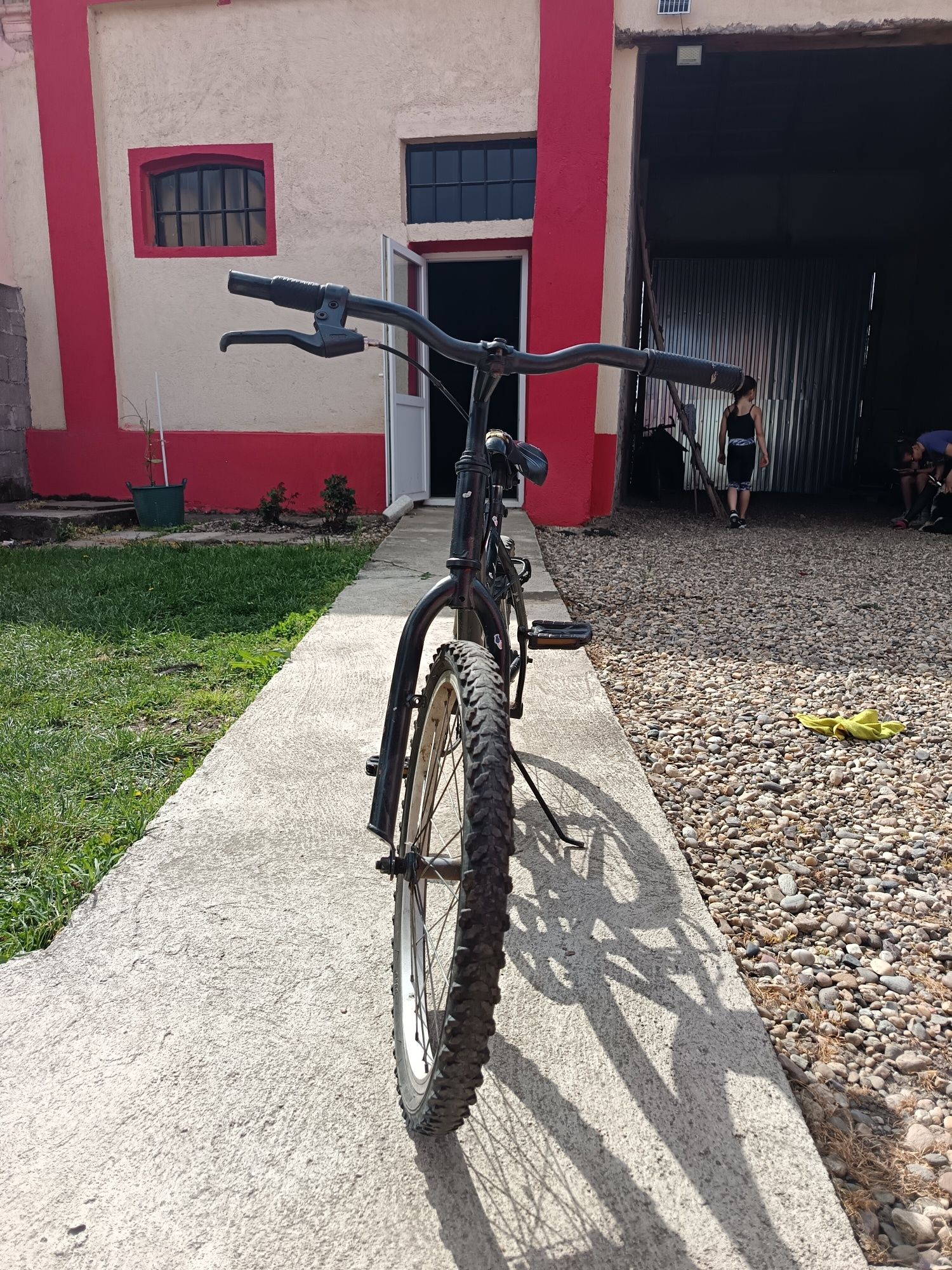 Vând bicicletă bună