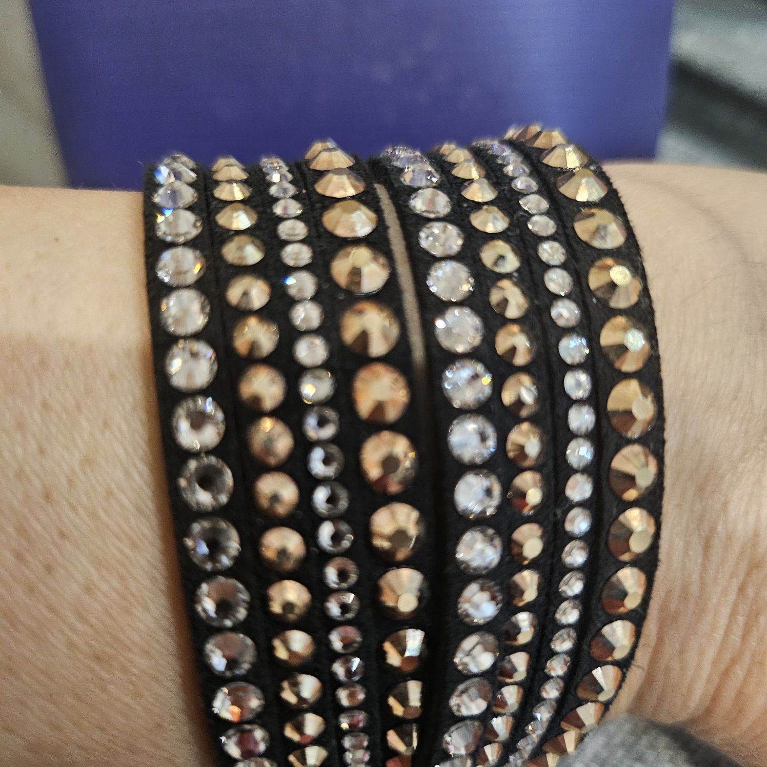 Гривна Swarovski розово злато