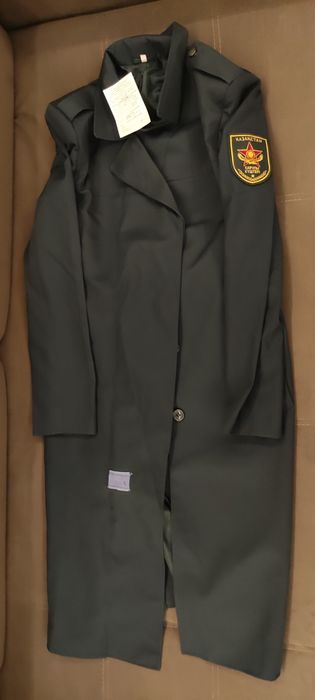 Продам военный плащ женский