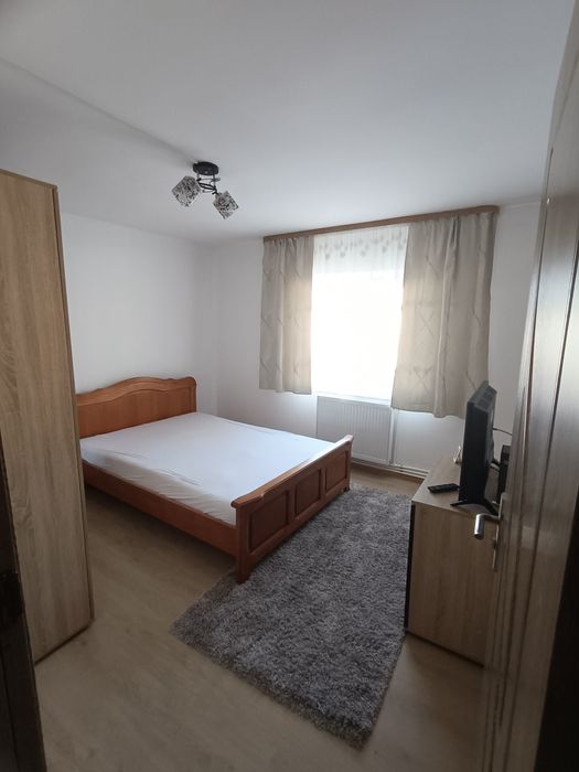 Închiriez apartament decomandat cu 2 camere in Gura Humorului
