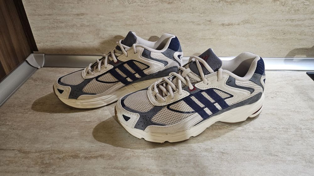 Маратонки адидас pro-moderator