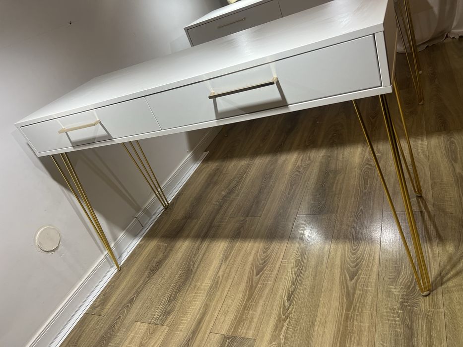 Birou unghii/make-up masa manichiura