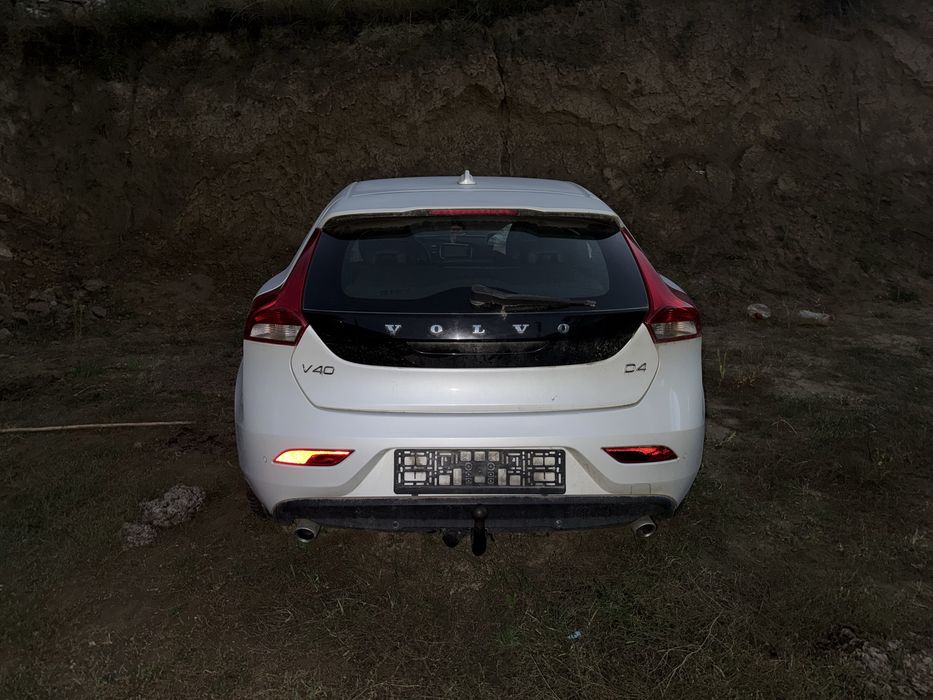Vand Volvo V40 avariat!