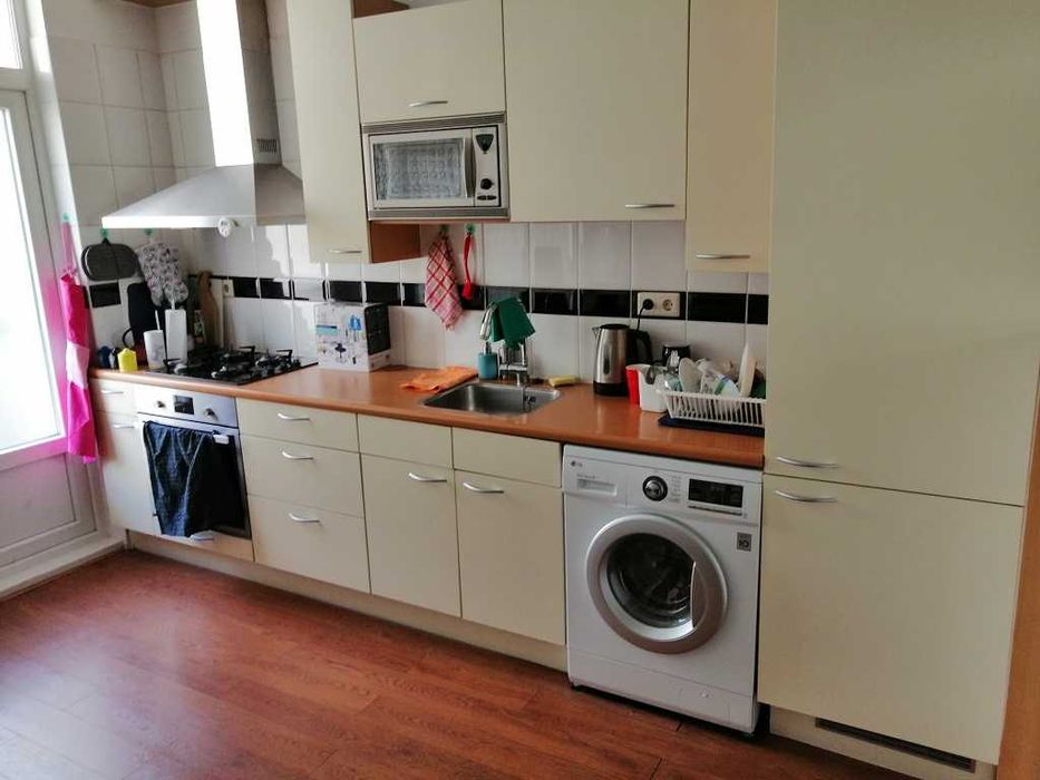 Дава се под наем Двустаен апартамент в София, Център - 65 кв.м за 408 € - Снимка #2