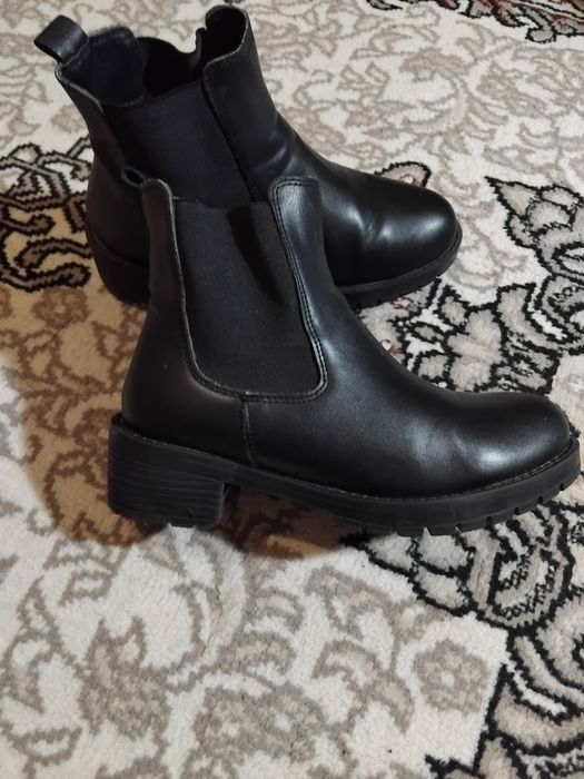 Ботинки и лоферы женские 37 размер