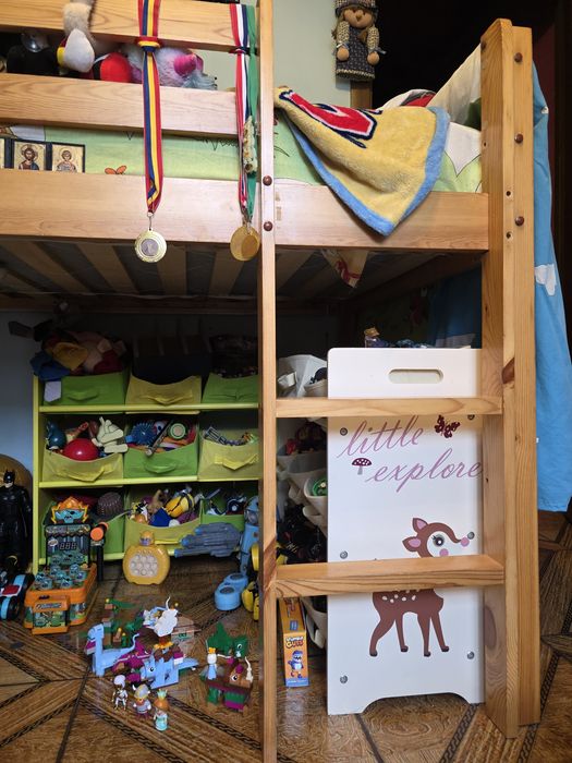 Pat etajat pentru copii cu topogan