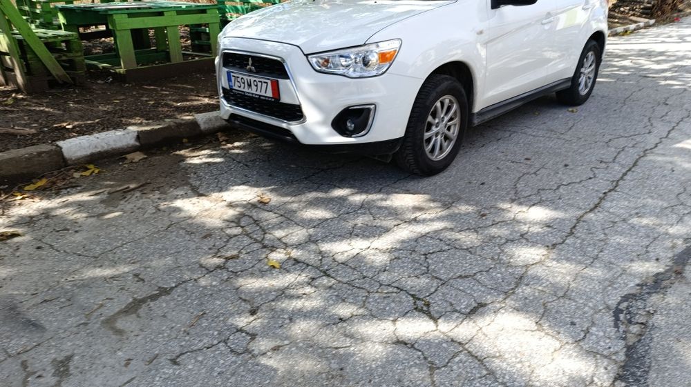 Продавам Мицубиши АSX 1.8disel
