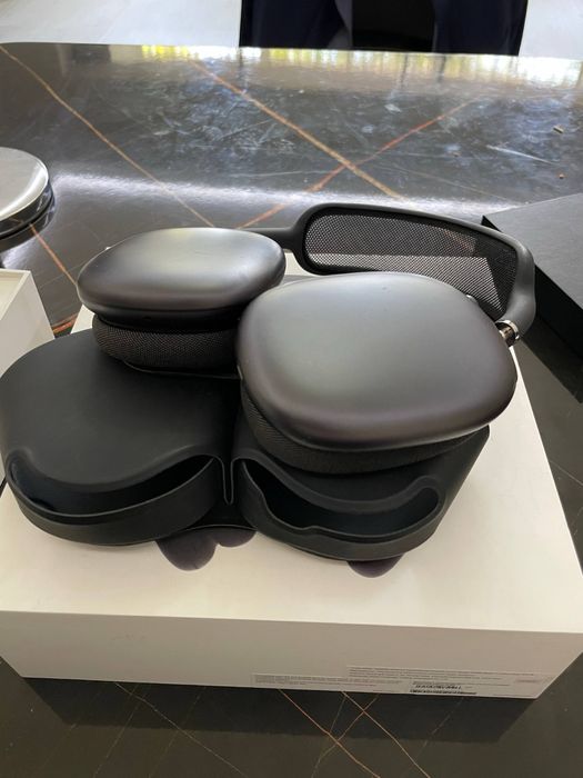 Apple airpods max