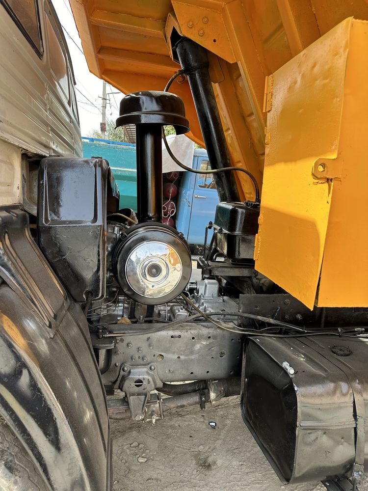 Kamaz Samosval.