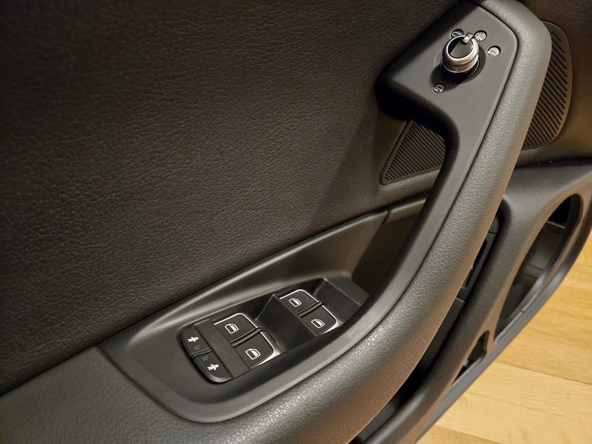 Нови кори за врати със щори Audi A6 4G C7