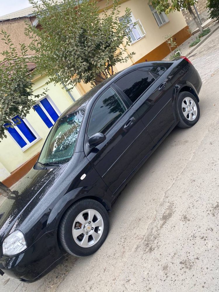 chevrolet lasetti sotiladi 1.8qorayozela