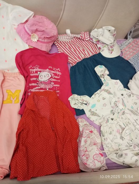 Продам детские вещи на девочку