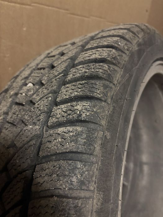 Зимни Гуми 245/40/18