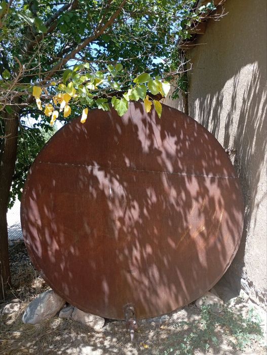 bochka sotiladi srochna narxini kelishamiz