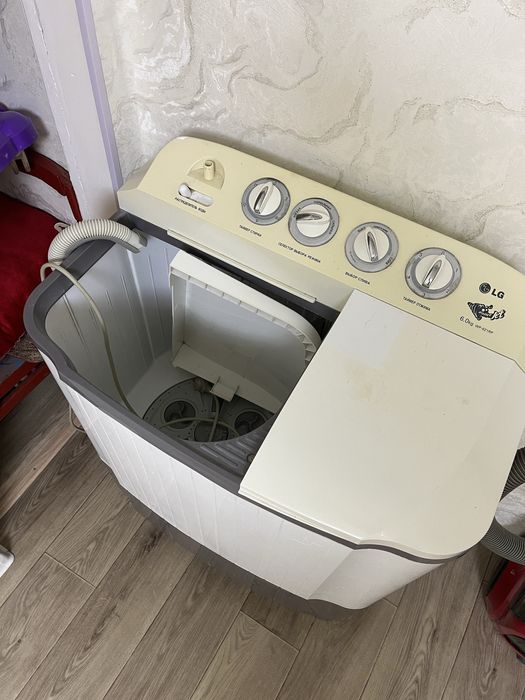 Продам стеральная машинка пол авто