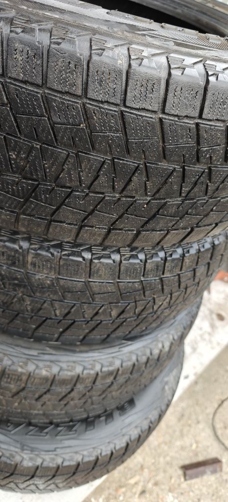 Продам шины bridgestone blizzak dm-v1 торг.