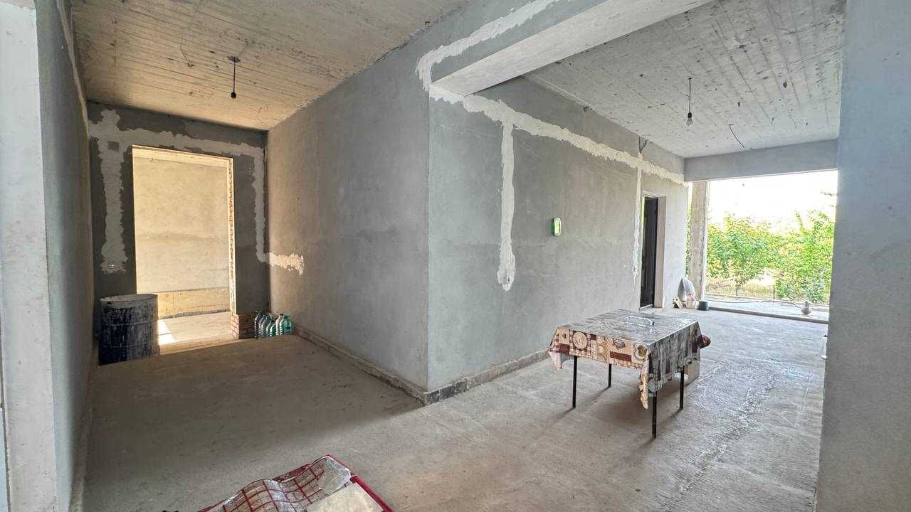 Садвин Савхоз 9.5 сотихли ховли уй сотилади. ID: 1173