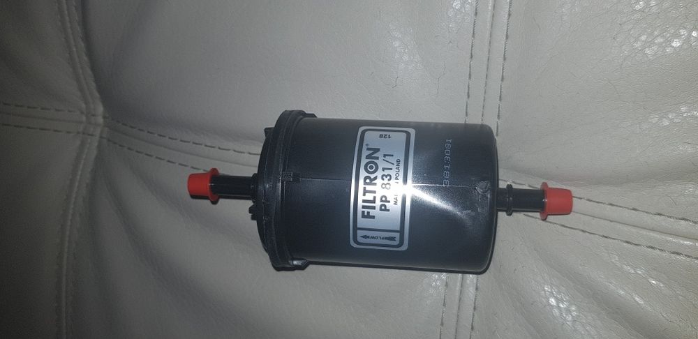 Горивен филтър FILTRON PP 831