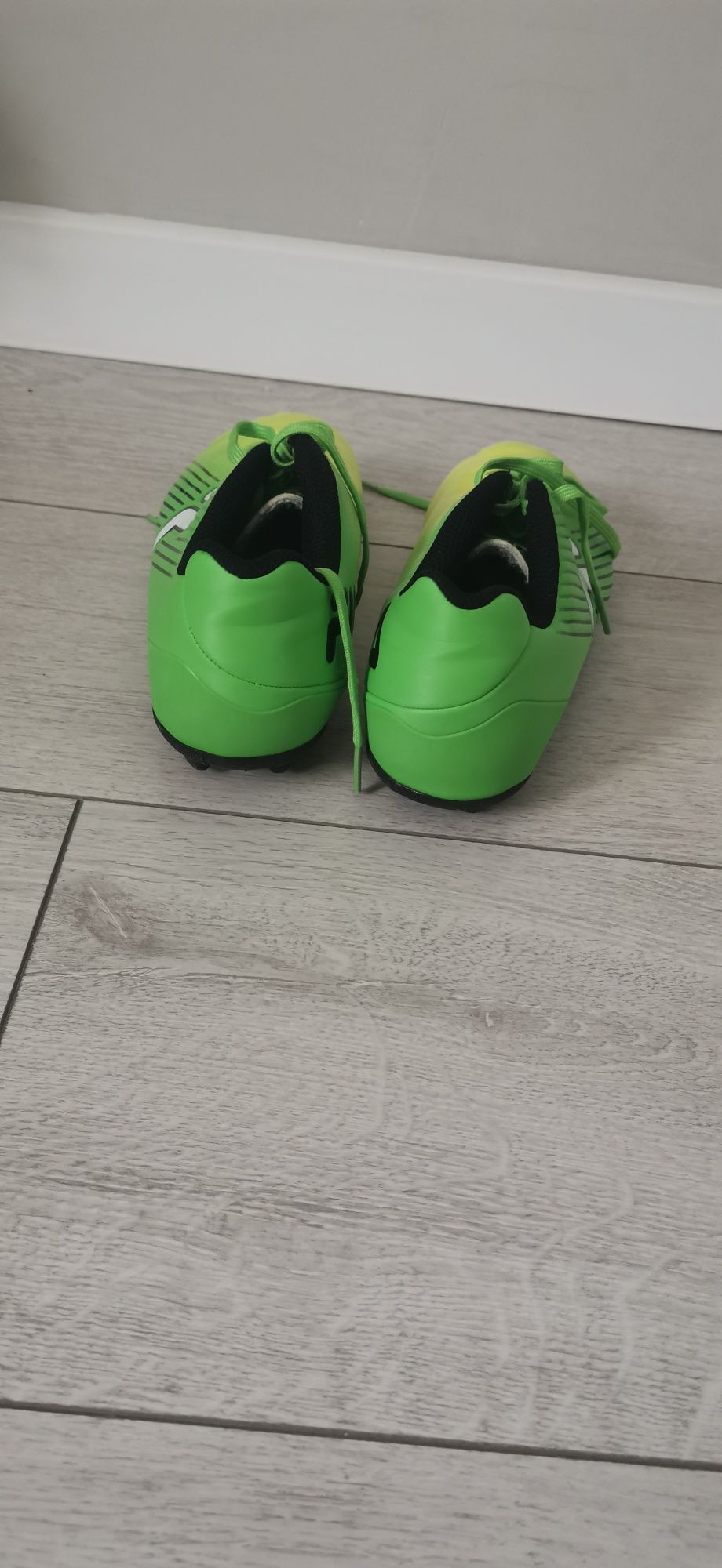 Футболни бутонки на fila