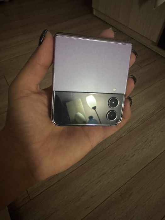 Samsung Z Flip 4
