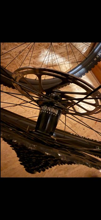 Roti Enduro Trail CARBON 29 Boost 12x148 15x110 Industry Nine