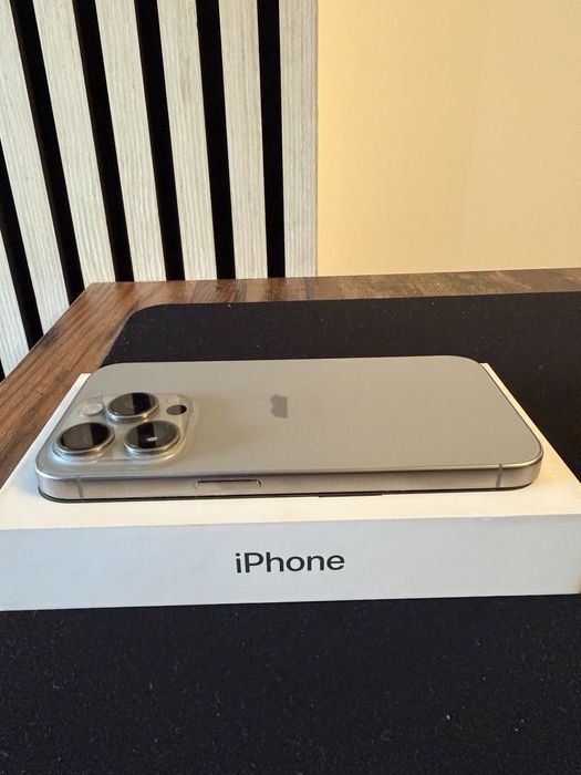 iPhone 15 Pro , Natural Titanium