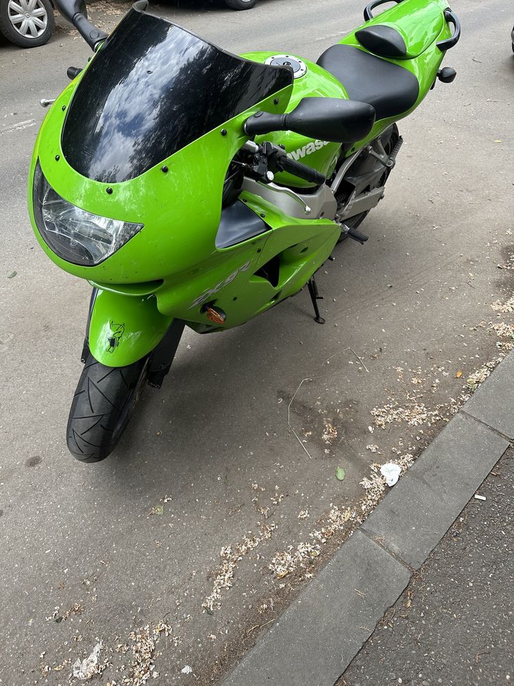 Motocicleta Kawasaki ninja ZX-9R