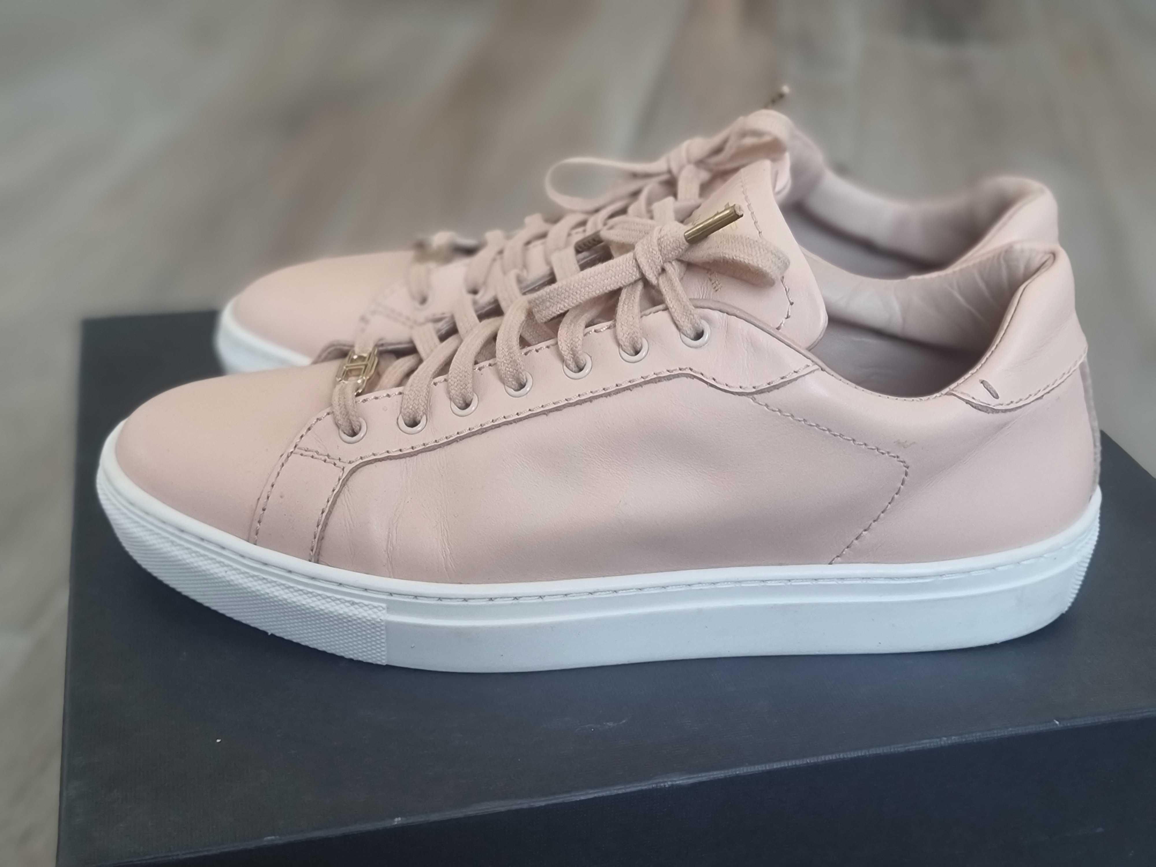 Elisabetta Franchi кецове размер 38