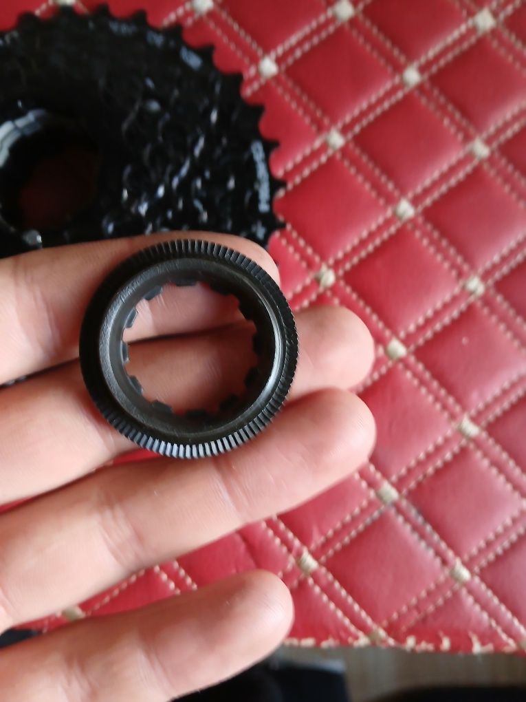 Продам кассету 7 скоростей shimano