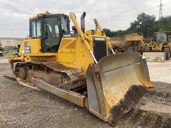 Dezmembram buldozer Komatsu D65 EX-16 - Piese de schimb Komatsu