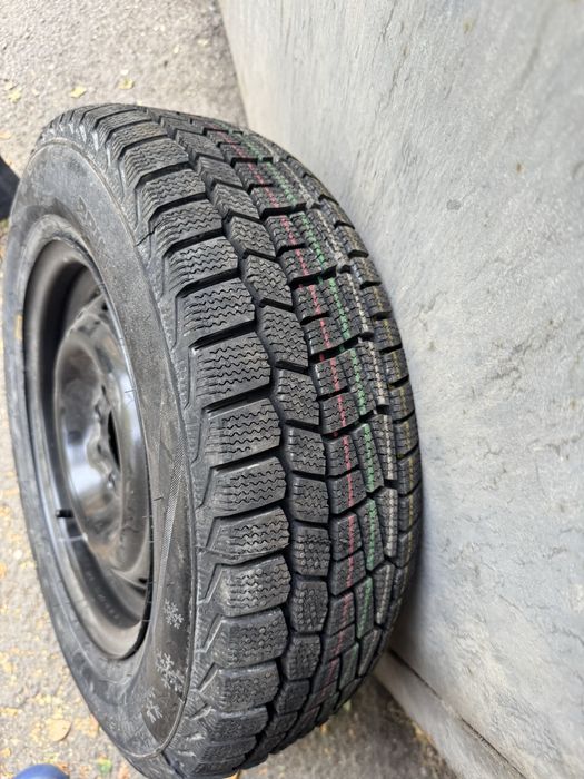 Запаска на Ваз, прицепа новая