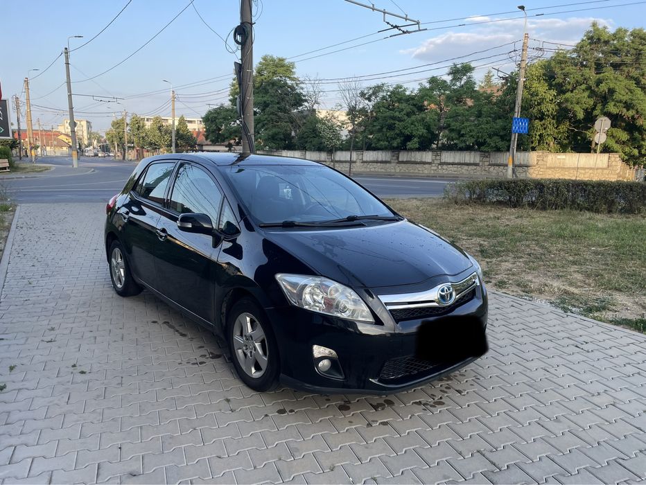 Toyota Auris Hybrid