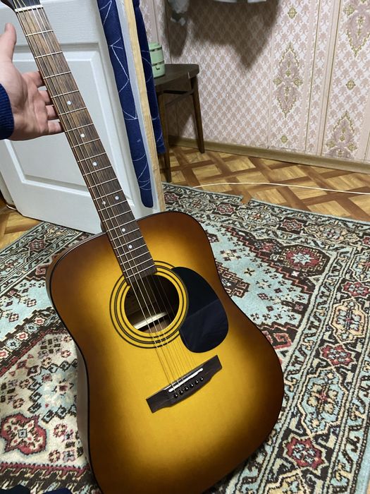 Срочно продам гитару