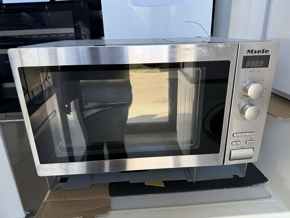 МИкровълнова печка за вграждане Миеле Инокс