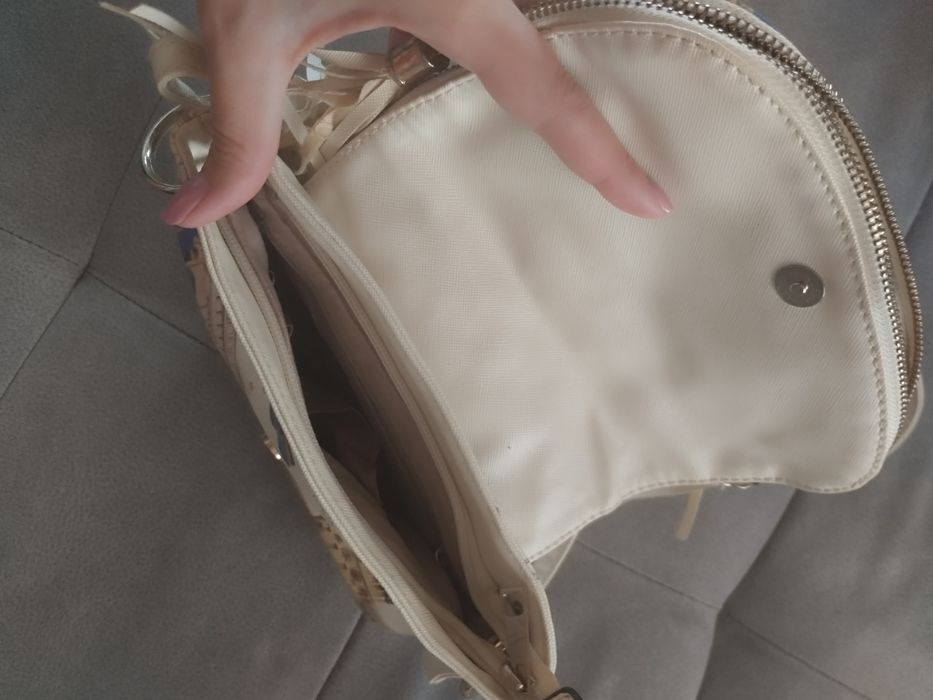 Интересна дамска чантичка