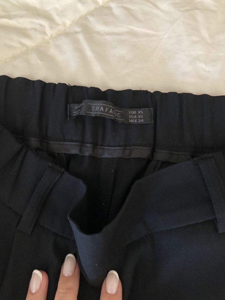 Черен панталон Zara
