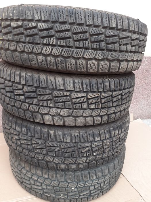 Anvelope iarna 185 65 r15