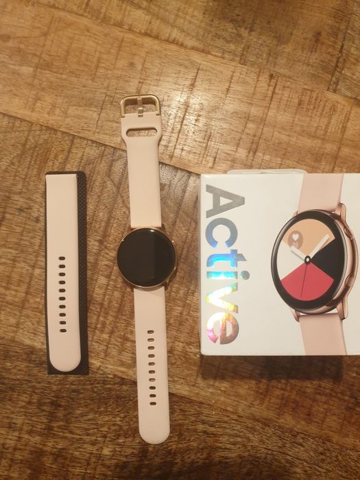 Samsung Galaxy Watch Active - часовник