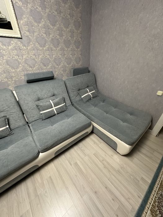 Продам угловой диван, угол меняется