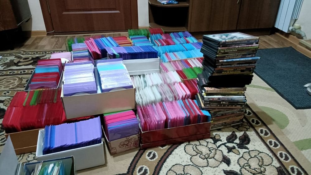 Бесплатно отдам DVD диски