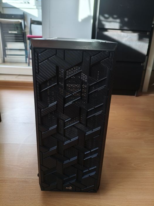 Carcasa Gaming Aerocool 2 ventilatoare