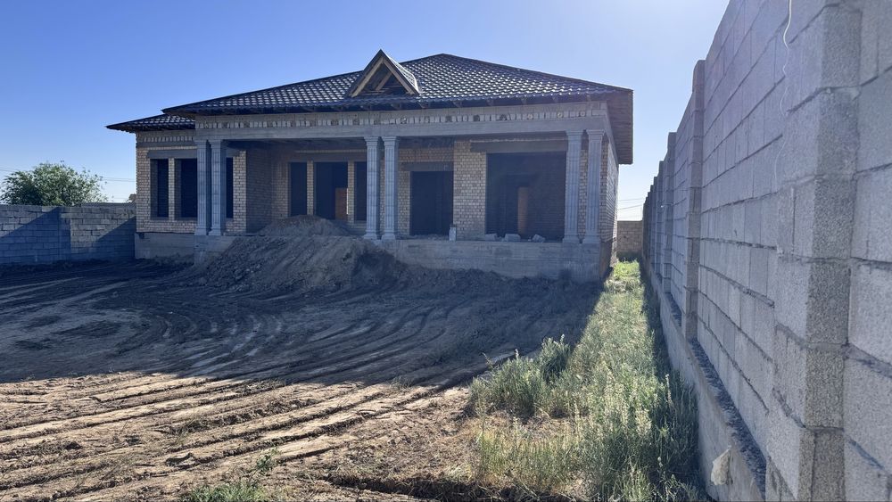 Жаңа үй жаңа стильде Бозарықта орналасқан