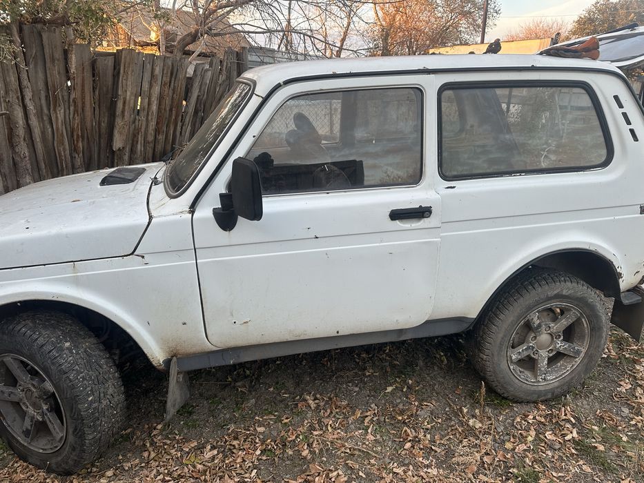 Продам ниву на ходу