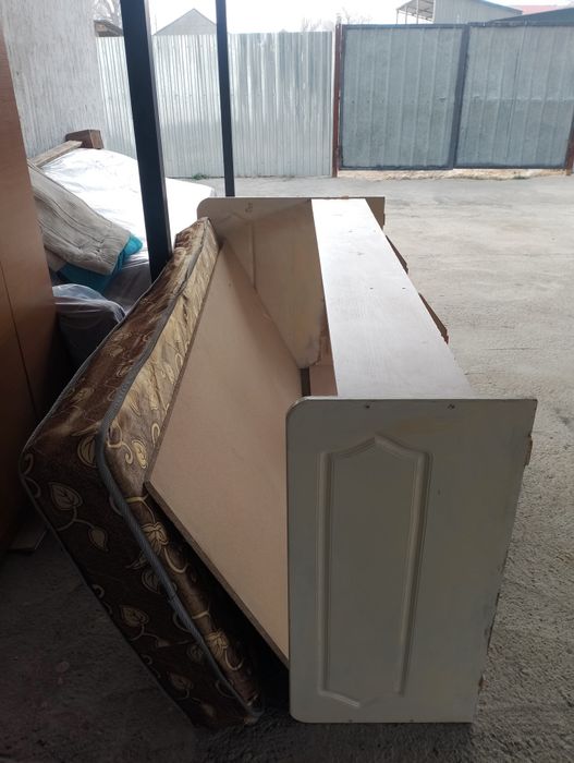 Продам кровать б/у